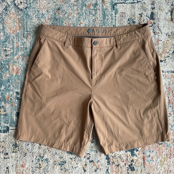 Vuori Men's Meta 8” Shorts - camel - size 36 - Picture 6 of 10